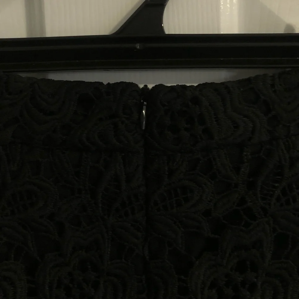 GIRLS ON FILM, Women’s Black Embroided Pencil Skirt, Size 8/S, Midi, Lace Detail - Picture 4 of 9